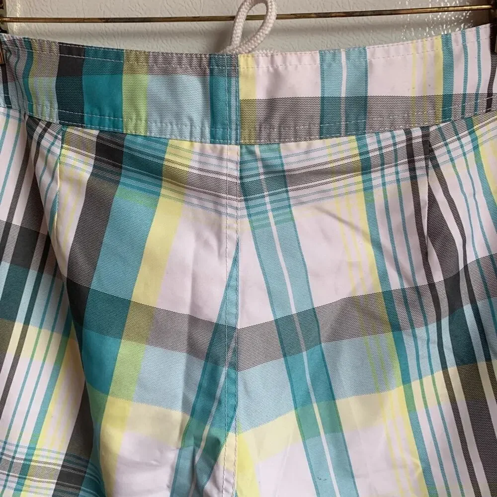 GAP Men’s Board Shorts / Turquoise Plaid / Fully Lined / Size: Large
